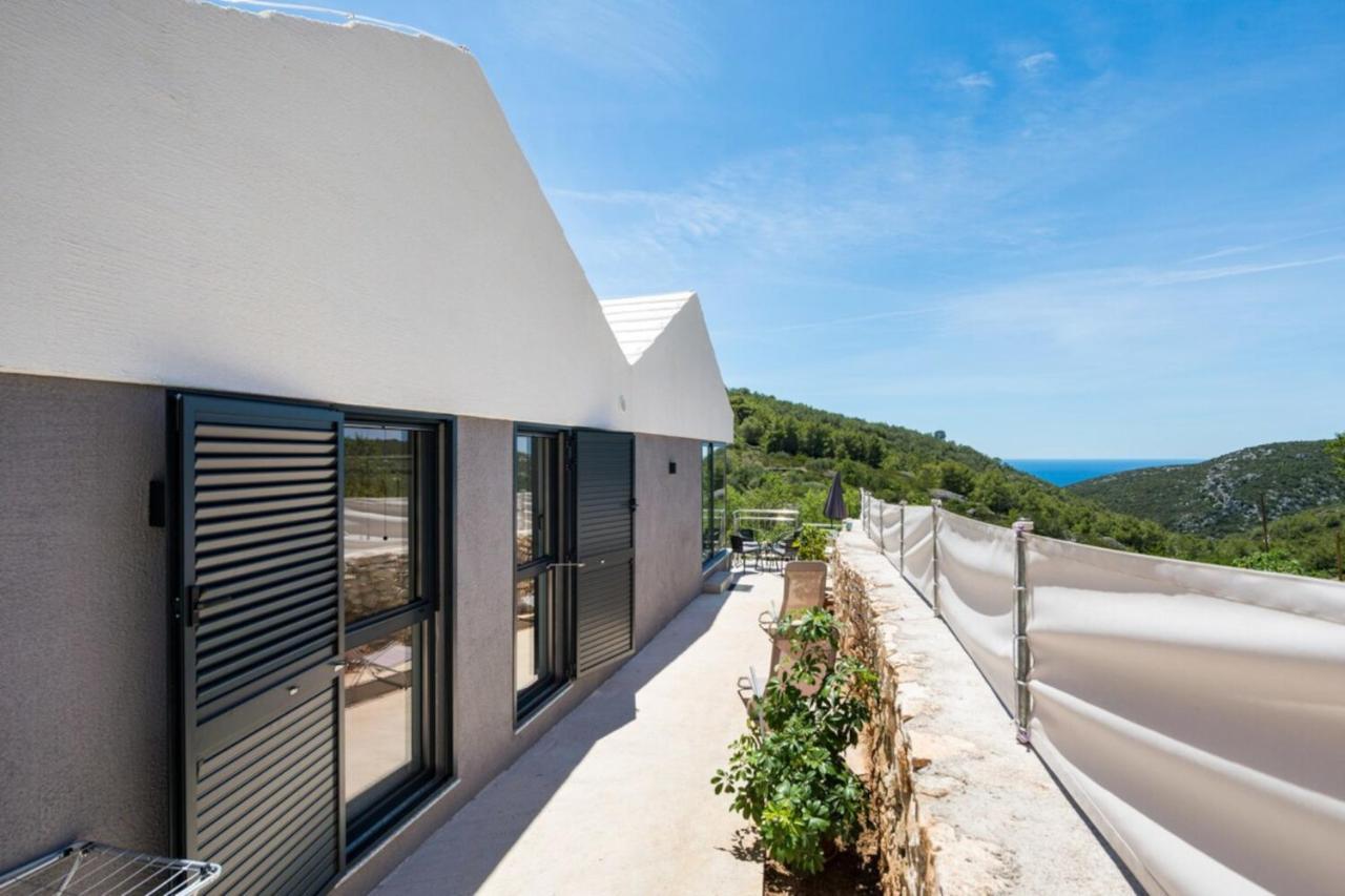 Rural House Pikola With Sea View On Vis Island Villa Komiza Exterior photo
